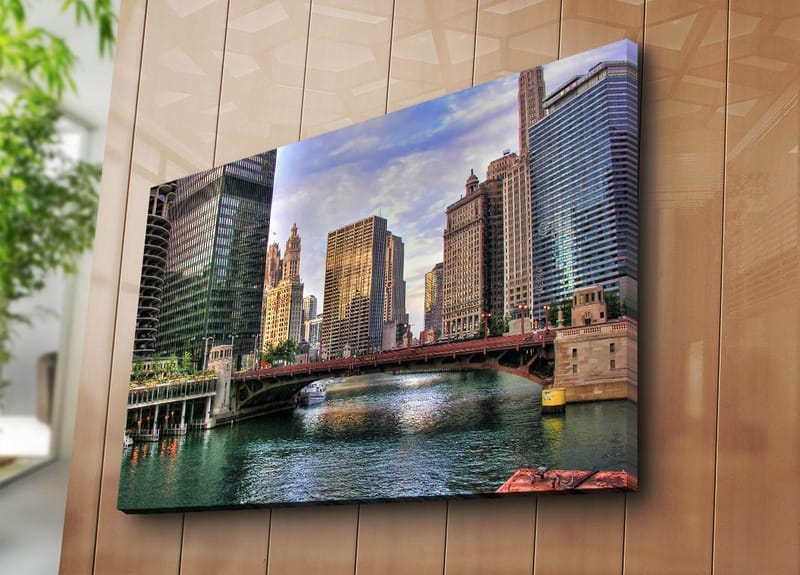 Canvas taulu 70x100 cm - Kaupungin siluetti moderneilla pilvenpiirtäjillä ja silta vesiväylän yli - Sininen / Vihreä / Beige - Sisustustuotteet - Taulu & taide - Canvas-taulu