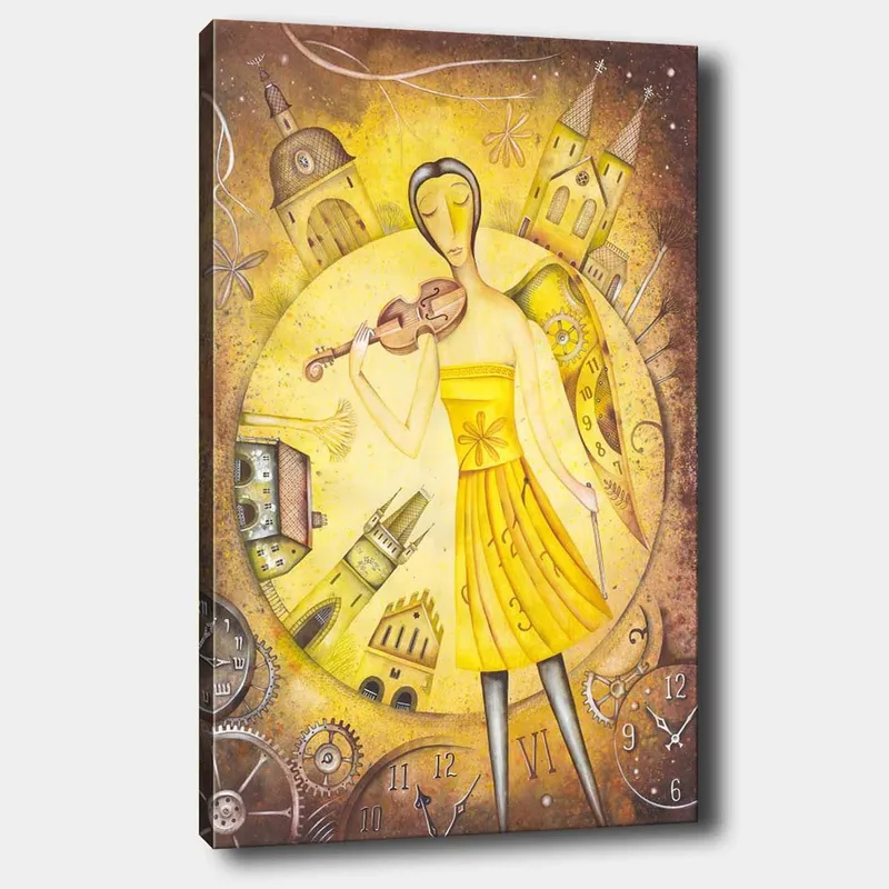 Canvas taulu 70x100 cm - Keltaiseen mekkoon pukeutunut nainen soittaa viulua kellojen ja rakennusten ympäröimänä, Keltainen / Ruskea