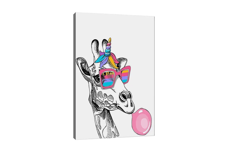 Canvas taulu 70x100 cm - Kirahvi puhaltaa kuplia aurinkolaseissa, Vaaleanpunainen / Sininen / Violetti