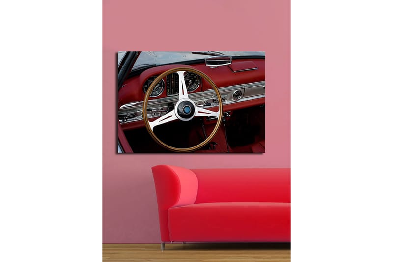 Canvas taulu 70x100 cm - Klassinen auton sisustus, jossa keskitytään ohjauspyörään ja kojelautaan - Punainen / Hopea / Musta - Sisustustuotteet - Taulu & taide - Canvas-taulu