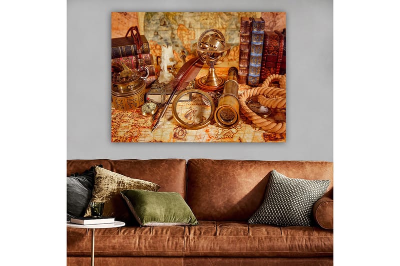 Canvas taulu 70x100 cm - Kokoelma antiikkisia navigointityökaluja ja kirjoja, jotka luovat nostalgisen tutkimusmatkailun tunnelman - Kulta / Ruskea / Beige - Sisustustuotteet - Taulu & taide - Canvas-taulu