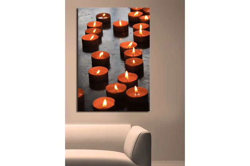 Canvas taulu 70x100 cm - Kokoelma sytytettyjä teekynttilöitä, jotka luovat lämpimän ja kutsuvan tunnelman - Oranssi / Musta - Sisustustuotteet - Taulu & taide - Canvas-taulu