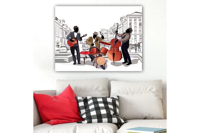 Canvas taulu 70x100 cm - Kolme kadulla soittavaa muusikkoa keskittyen kitaraan, rumpuihin ja kontrabassoon - Punainen / Musta / Beige - Sisustustuotteet - Taulu & taide - Canvas-taulu