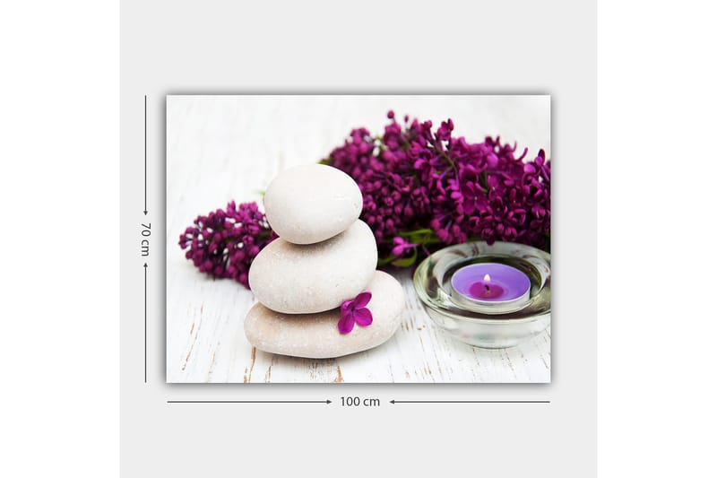 Canvas taulu 70x100 cm - Kolme pinottua kiveä, violetti kukka ja tuoksukynttilä rauhallisessa ja harmonisessa sommitelmassa - Vaaleanharmaa / Violetti - Sisustustuotteet - Taulu & taide - Canvas-taulu