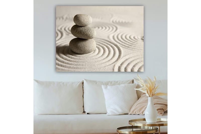 Canvas taulu 70x100 cm - Kolme pinottua kiveä hiekkaisella pinnalla aaltoilevilla kuvioilla - Harmaa / Beige - Sisustustuotteet - Taulu & taide - Canvas-taulu