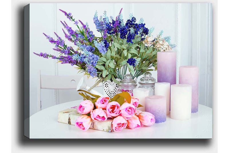 Canvas taulu 70x100 cm - Kukka-asetelma vaaleanpunaisilla ruusuilla ja violeteilla kukilla valkoisessa maljakossa - Vaaleanpunainen / Violetti / Vihreä - Sisustustuotteet - Taulu & taide - Canvas-taulu