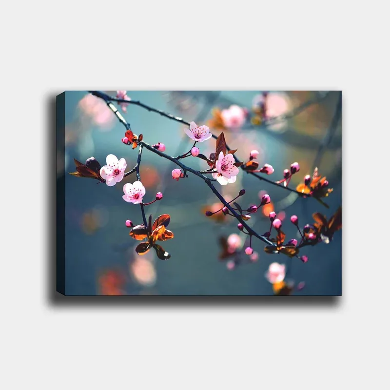 Canvas taulu 70x100 cm - Kukkivat kirsikanoksat vaaleanpunaisilla kukilla ja ruskeilla lehdillä, Vaaleanpunainen / Ruskea / Vihreä