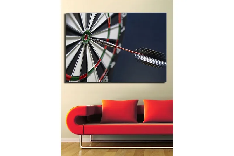 Canvas taulu 70x100 cm - Lähikuva tikkataulusta, jonka keskipisteeseen osuu nuoli - Vihreä / Punainen / Musta - Sisustustuotteet - Taulu & taide - Canvas-taulu