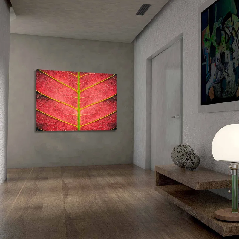 Canvas taulu 70x100 cm - Lähikuva punertavasta lehdestä yksityiskohtaisine suonineen - Punainen / Vihreä - Sisustustuotteet - Taulu & taide - Canvas-taulu