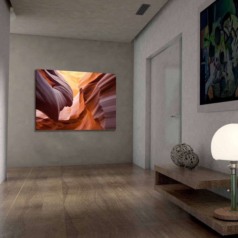 Canvas taulu 70x100 cm - Majesteettinen kanjoni ja pehmeänmuotoiset kivet lämpimissä maanläheisissä sävyissä - Oranssi / Kastanjanruskea / Violetti - Sisustustuotteet - Taulu & taide - Canvas-taulu