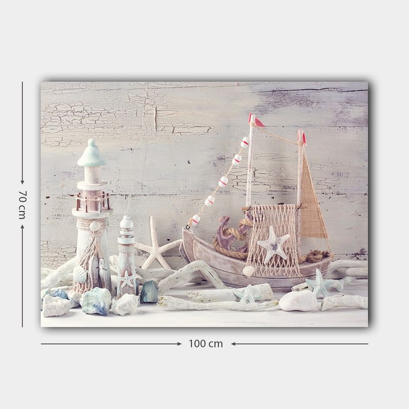 Canvas taulu 70x100 cm - Meriaiheinen sommitelma, jossa vene, meritähti ja lyhdyt merelliseen tyyliin - Sininen / Valkoinen / Beige - Sisustustuotteet - Taulu & taide - Canvas-taulu