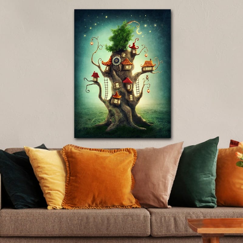 Canvas taulu 70x100 cm - Mielikuvituksellinen puutaulu pienillä taloilla ja rehevällä kruunulla - Ruskea / Vihreä / Punainen - Sisustustuotteet - Taulu & taide - Canvas-taulu