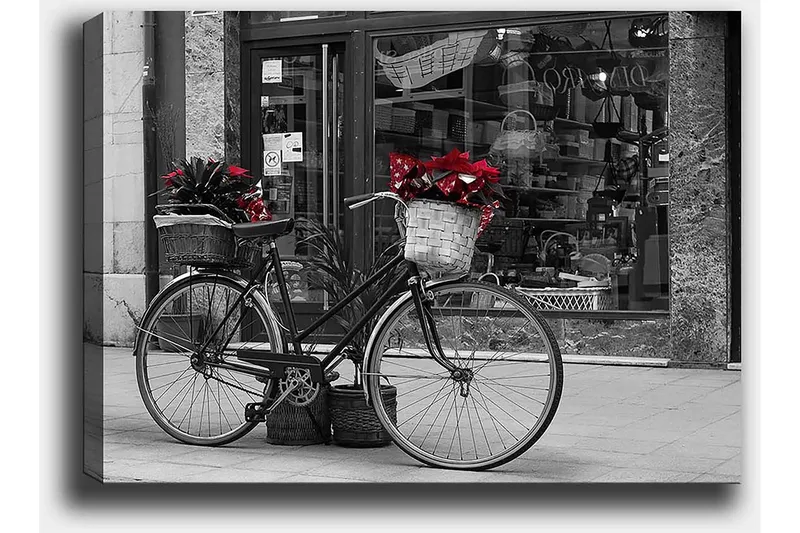 Canvas taulu 70x100 cm - Musta polkupyörä ja kukat koreissa kadulla - Punainen / Musta / Harmaa - Sisustustuotteet - Taulu & taide - Canvas-taulu