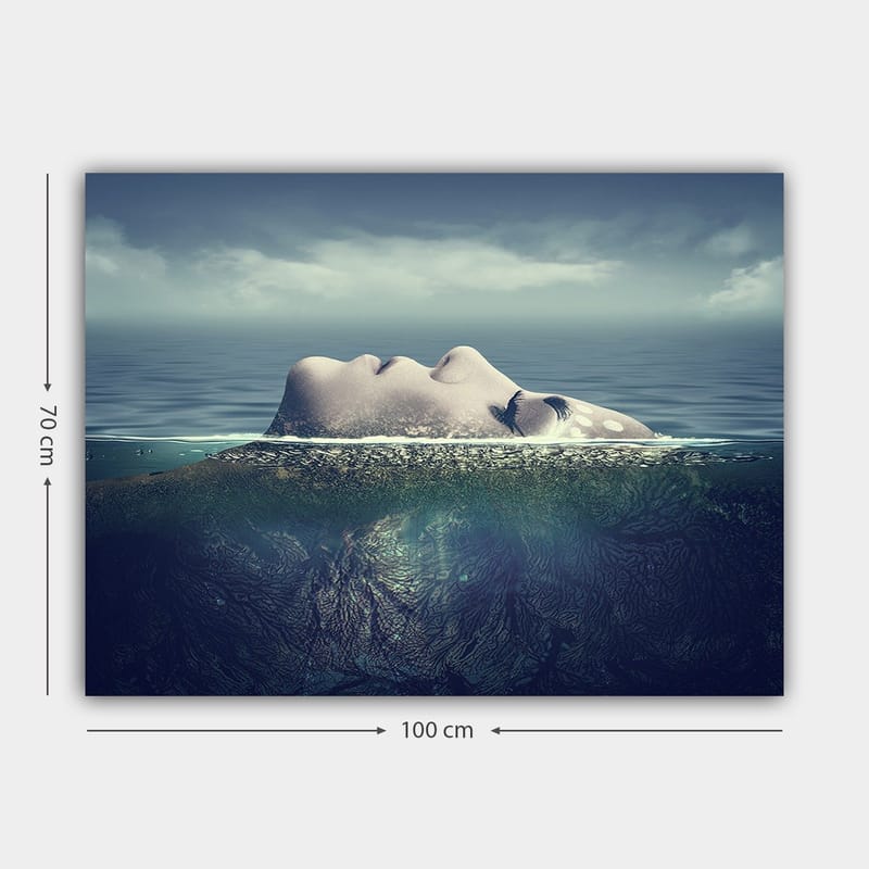 Canvas taulu 70x100 cm - Nainen kelluu veden pinnalla unelmoivan rauhallisessa tunnelmassa - Sininen / Vihreä / Beige - Sisustustuotteet - Taulu & taide - Canvas-taulu