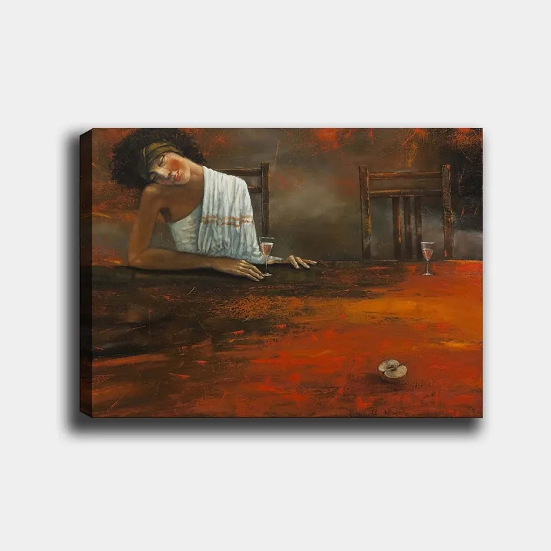 Canvas taulu 70x100 cm - Nainen nojaa rennosti pöydän ääreen lasi kädessään, hillityn lämpimän tunnelman ympäröimänä, Tummanpunainen / Ruskea / Beige