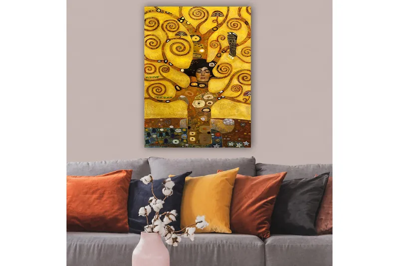 Canvas taulu 70x100 cm - Nainen suljetuin silmin, pyörivien, kultaisten oksien ja symbolisten elementtien ympäröimänä - Kulta / Ruskea / Musta - Sisustustuotteet - Taulu & taide - Canvas-taulu