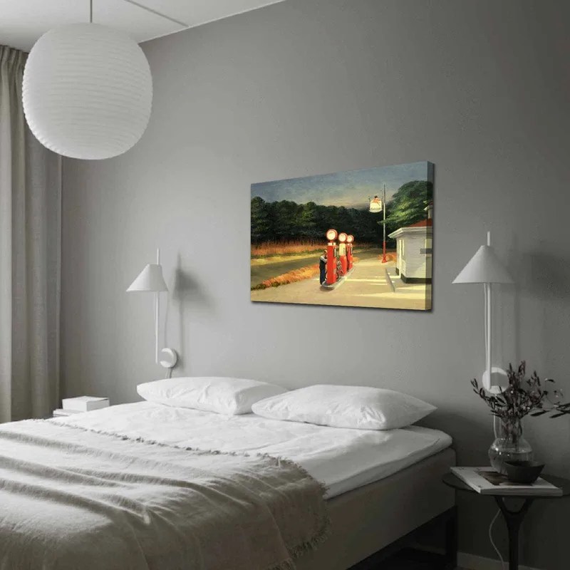 Canvas taulu 70x100 cm - Nostalginen huoltoasema vintage-pumppuineen luonnonkauniissa ympäristössä, Punainen / Vihreä / Sininen