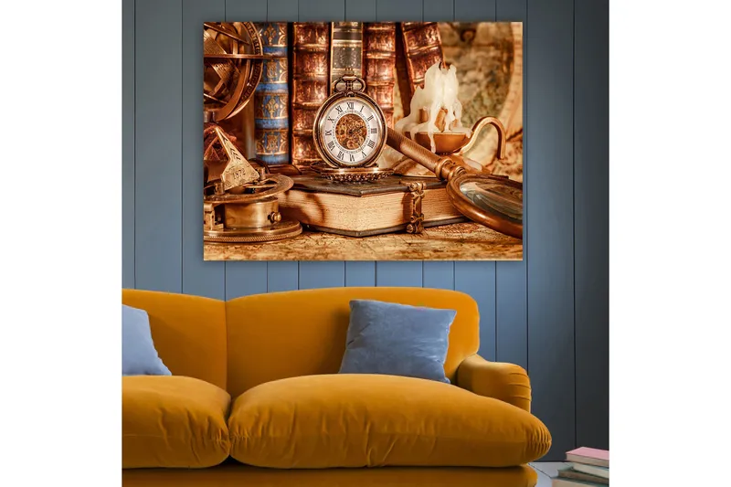 Canvas taulu 70x100 cm - Nostalginen kokoelma antiikkiesineitä, kuten taskukello, kirjoja ja kynttilänjalka - Kulta / Ruskea / Beige - Sisustustuotteet - Taulu & taide - Canvas-taulu