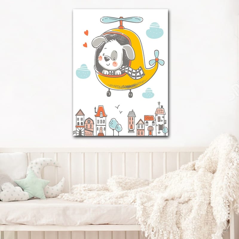 Canvas taulu 70x100 cm - Onnellinen koira lentää keltaisella helikopterilla värikkäiden talojen ympäröimän kaupungin yllä - Keltainen / Harmaa / Sininen - Sisustustuotteet - Taulu & taide - Canvas-taulu