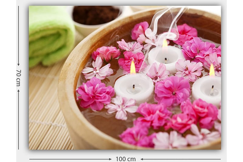 Canvas taulu 70x100 cm - Rauhallinen ja rentouttava kulho kelluvilla kukilla ja kynttilöillä - Vaaleanpunainen / Valkoinen / Keltainen - Sisustustuotteet - Taulu & taide - Canvas-taulu