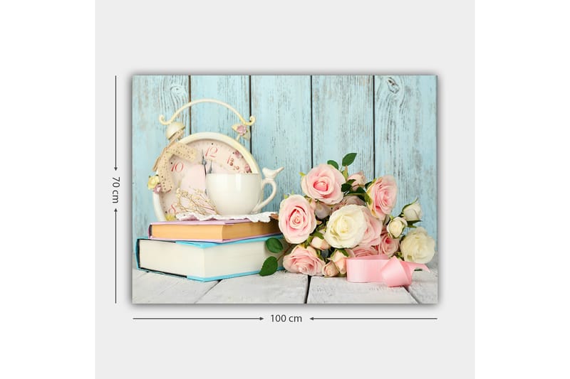 Canvas taulu 70x100 cm - Rauhallinen ja romanttinen sommitelma, jossa on kuppi, vanhanaikainen kello ja ruusukimppu - Vaaleanpunainen / Valkoinen / Vaaleansininen - Sisustustuotteet - Taulu & taide - Canvas-taulu