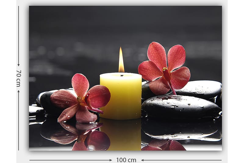 Canvas taulu 70x100 cm - Rentouttava sommitelma, jossa on palava kynttilälyhty, mustia kiviä ja vaaleanpunaisia kukkia - Keltainen / Vaaleanpunainen / Musta - Sisustustuotteet - Taulu & taide - Canvas-taulu