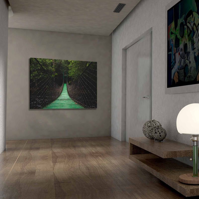 Canvas taulu 70x100 cm - Riippusilta rehevän metsän läpi - Vihreä / Musta - Sisustustuotteet - Taulu & taide - Canvas-taulu