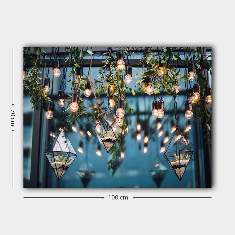 Canvas taulu 70x100 cm - Riippuvat lamput ja geometriset ruukut modernissa sisustuksessa - Vihreä / Musta / Kulta - Sisustustuotteet - Taulu & taide - Canvas-taulu