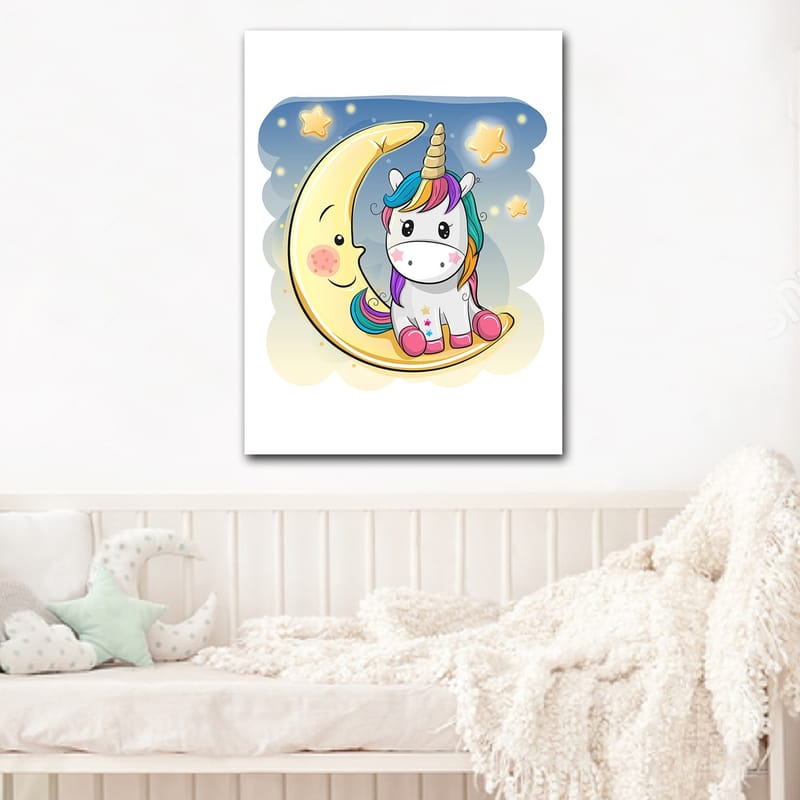 Canvas taulu 70x100 cm - Söpö yksisarvinen istumassa kuulla tähtien taustalla - Keltainen / Vaaleanpunainen / Sininen - Sisustustuotteet - Taulu & taide - Canvas-taulu