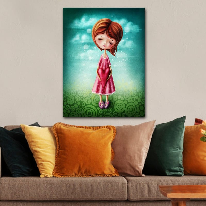 Canvas taulu 70x100 cm - Tyttö pitelee edessään suurta punaista sydäntä, yllään vaaleanpunainen mekko - Vaaleanpunainen / Punainen / Vihreä - Sisustustuotteet - Taulu & taide - Canvas-taulu
