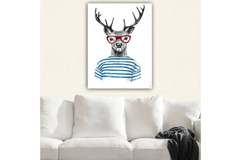 Canvas taulu 70x100 cm - Tyylitelty hirvi silmälaseineen ja raidallinen neulepusero - Musta / Punainen / Sininen - Sisustustuotteet - Taulu & taide - Canvas-taulu