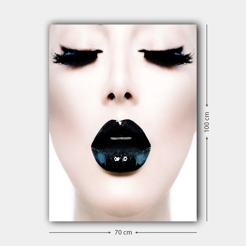 Canvas taulu 70x100 cm - Tyylitelty kasvokuva, jossa keskitytään mustalla huulipunalla ja dramaattisilla ripsillä varustettuun henkilöön - Musta / Valkoinen / Harmaa - Sisustustuotteet - Taulu & taide - Canvas-taulu