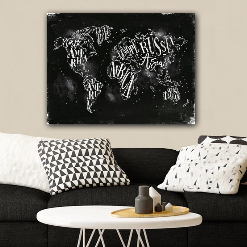 Canvas taulu 70x100 cm - Tyylitelty maailmankartta, jossa maantieteelliset nimet valkoisella tekstillä mustalla taustalla - Musta / Valkoinen - Sisustustuotteet - Taulu & taide - Canvas-taulu