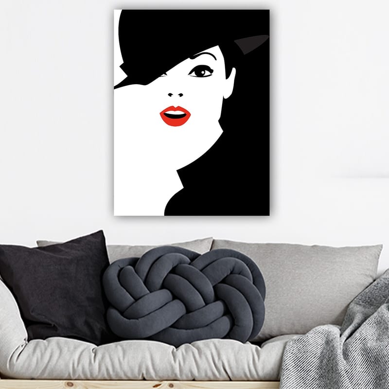 Canvas taulu 70x100 cm - Tyylitelty nainen mustalla hatulla ja punaisilla huulilla, Musta / Valkoinen / Punainen
