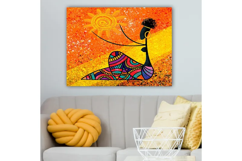 Canvas taulu 70x100 cm - Tyylitelty nainen pitelee aurinkoa kädessään värikkäiden kuvioiden ympäröimänä - Oranssi / Musta / Violetti - Sisustustuotteet - Taulu & taide - Canvas-taulu