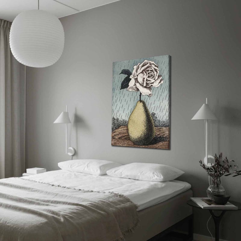 Canvas taulu 70x100 cm - Tyylitelty ruusu päärynänmuotoisessa maljakossa, sadepisaroiden ympäröimänä, Vihreä / Vaaleanpunainen / Sininen