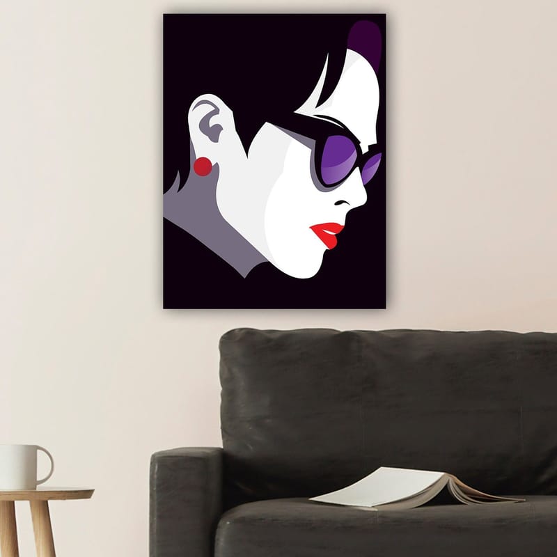 Canvas taulu 70x100 cm - Tyylitelty profiili naisesta aurinkolaseissa ja punaisessa huulipunassa - Musta / Valkoinen / Violetti - Sisustustuotteet - Taulu & taide - Canvas-taulu