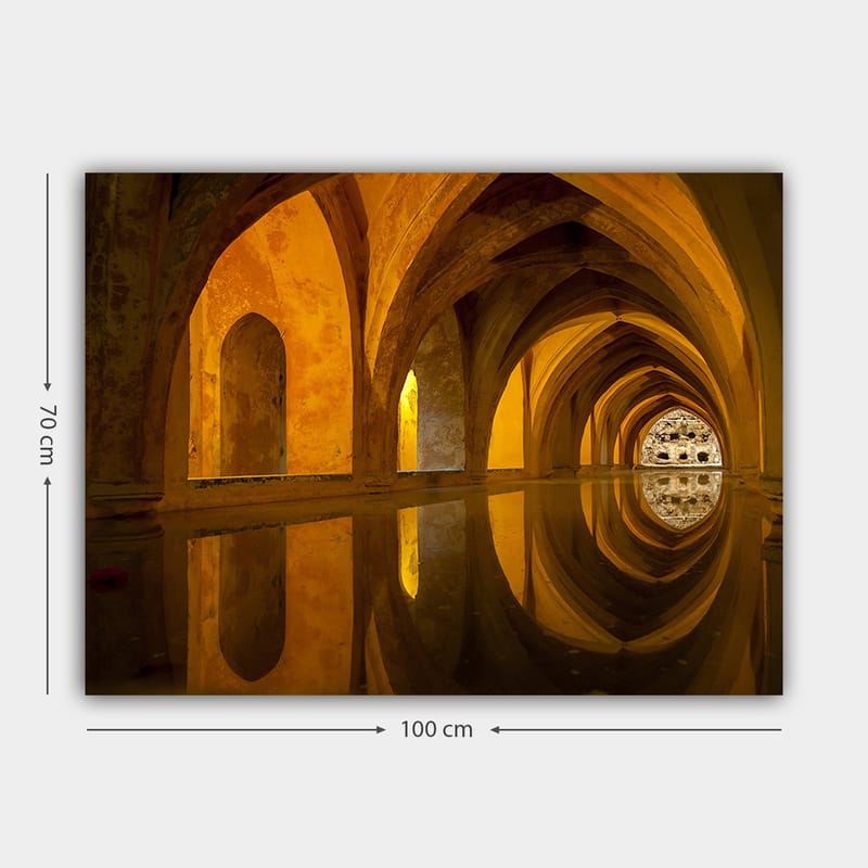 Canvas taulu 70x100 cm - Upea näkymä vanhasta arkkitehtuurista kaarien ja heijastuksien kera vedessä - Kulta / Ruskea / Beige - Sisustustuotteet - Taulu & taide - Canvas-taulu