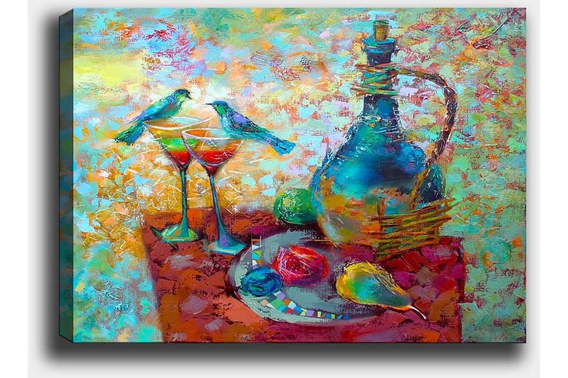 Canvas taulu 70x100 cm - Värikäs hiljaisuus kannulla, kahdella lasilla ja hedelmillä pöydällä, lintujen ympäröimänä - Turkoosi / Punainen / Keltainen - Sisustustuotteet - Taulu & taide - Canvas-taulu