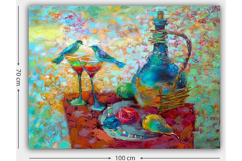 Canvas taulu 70x100 cm - Värikäs hiljaisuus kannulla, kahdella lasilla ja hedelmillä pöydällä, lintujen ympäröimänä - Turkoosi / Punainen / Keltainen - Sisustustuotteet - Taulu & taide - Canvas-taulu