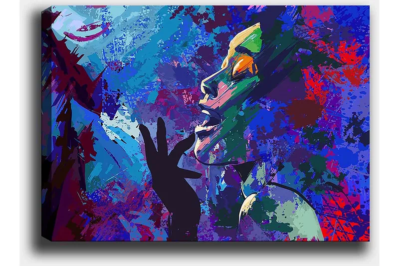 Canvas taulu 70x100 cm - Värikäs ja ilmeikäs muotokuvamaalaus naisesta, joka elehtii kädellään kasvojaan kohti - Sininen / Vihreä / Violetti - Sisustustuotteet - Taulu & taide - Canvas-taulu