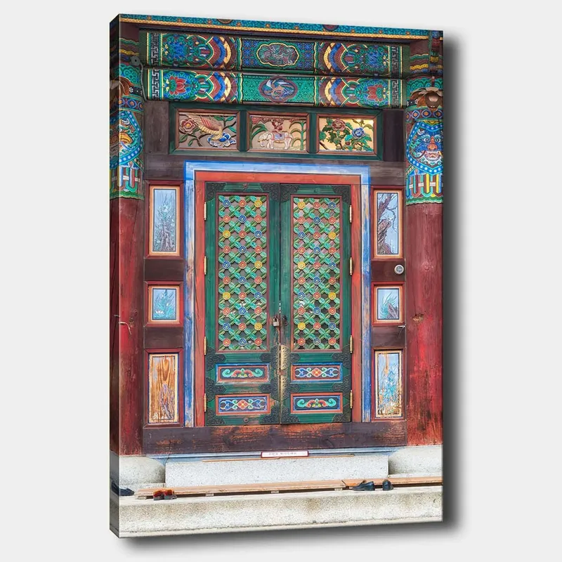 Canvas taulu 70x100 cm - Värikäs ja yksityiskohtainen ovi perinteisin kuvioin ja koristein, Vihreä / Punainen / Sininen