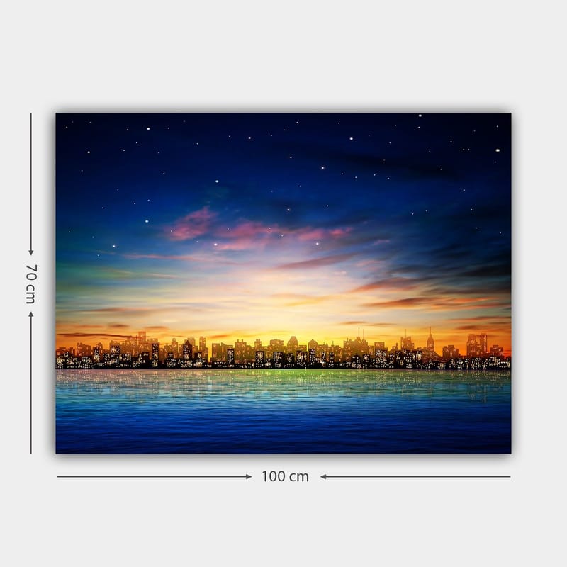 Canvas taulu 70x100 cm - Värikäs kaupunkinäkymä auringonlaskun aikaan ja heijastukset vedessä - Tummansininen / Oranssi / Vaaleanvihreä - Sisustustuotteet - Taulu & taide - Canvas-taulu