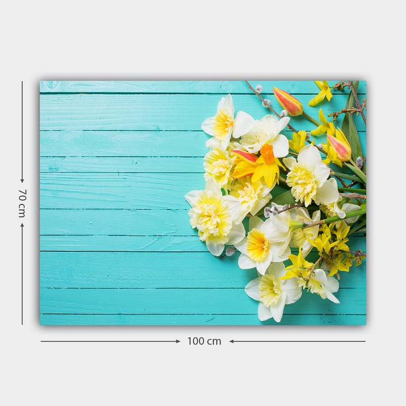Canvas taulu 70x100 cm - Värikäs kukkakimppu turkoosilla puupinnalla - Turkoosi / Valkoinen / Keltainen - Sisustustuotteet - Taulu & taide - Canvas-taulu