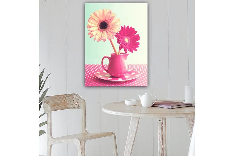 Canvas taulu 70x100 cm - Värikäs kukkakimppu vaaleanpunaisessa kannusta - Vaaleanpunainen / Keltainen / Vihreä - Sisustustuotteet - Taulu & taide - Canvas-taulu