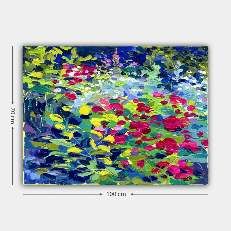 Canvas taulu 70x100 cm - Värikäs kukkapuutarha, jonka aihetta hallitsevat punaiset ja vaaleanpunaiset kukat - Vihreä / Punainen / Sininen - Sisustustuotteet - Taulu & taide - Canvas-taulu