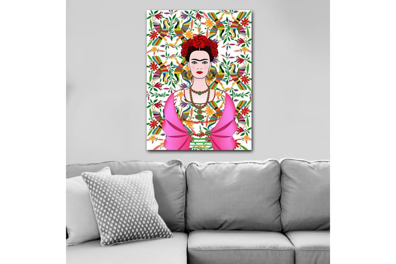 Canvas taulu 70x100 cm - Värikäs muotokuva naisesta perinteisissä meksikolaisissa vaatteissa ja kukilla hiuksissa, eloisan linnuilla ja kukilla täytetyn taustan ympäröimänä - Vaaleanpunainen / Vihreä / Punainen - Sisustustuotteet - Taulu & taide - Canvas-taulu