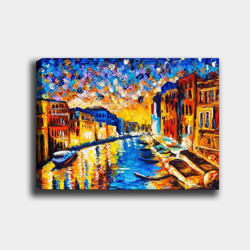 Canvas taulu 70x100 cm - Värikäs näkymä kanavasta, rakennuksista ja veneistä auringonlaskun aikaan kaupungissa, Sininen / Oranssi / Keltainen
