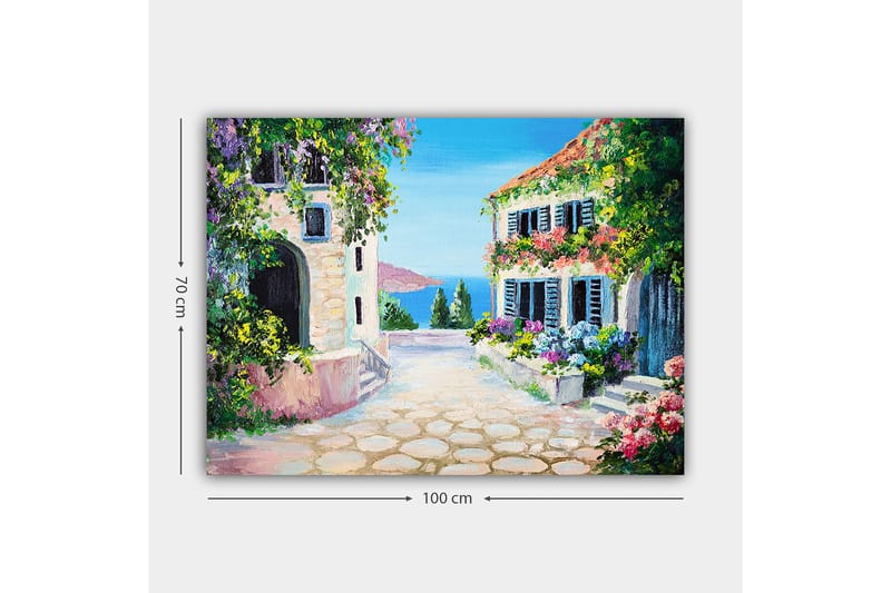 Canvas taulu 70x100 cm - Viehättävä katu kukkaisilla taloilla ja merinäköalalla - Vihreä / Vaaleanpunainen / Sininen - Sisustustuotteet - Taulu & taide - Canvas-taulu