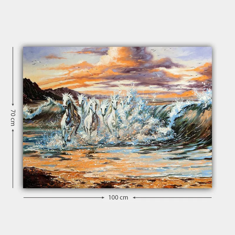 Canvas taulu 70x100 cm - Viisi valkoista hevosta laukkaa aaltojen läpi auringonlaskun aikaan - Valkoinen / Sininen / Oranssi - Sisustustuotteet - Taulu & taide - Canvas-taulu